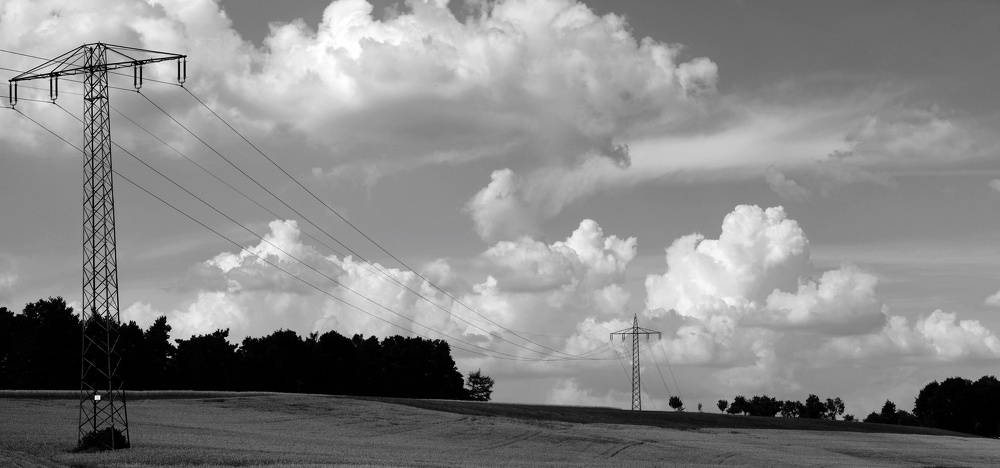 panorama-wolken-hochspannung.jpg