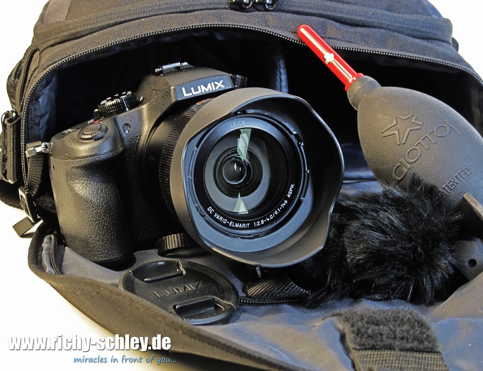 Lumix FZ1000 Bridgekamera mit Fototasche