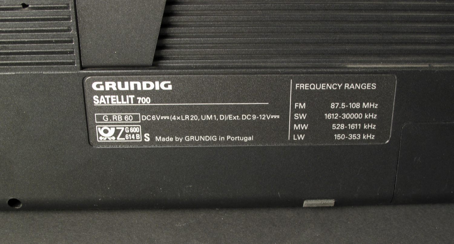 Grundig Satellit S700