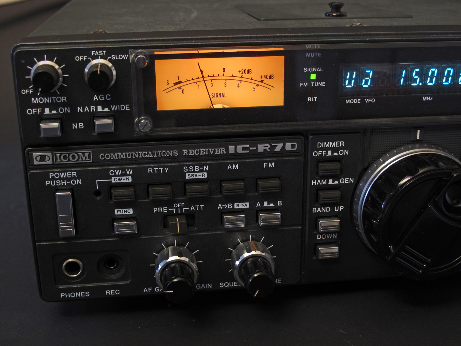Icom IC-R70